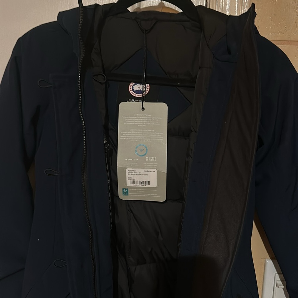 Brand New Canada Goosse with Tags Girls size 10/12
Retail price $895 - Picture 6 of 8